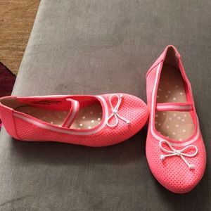Girls shoes beautiful pink color and comfortable